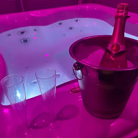 Prázdninový dům Jacuzzi Prive Arrivee Autonome Conflans-Sainte-Honorine