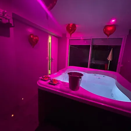 Holiday home Jacuzzi Prive Arrivee Autonome Conflans-Sainte-Honorine